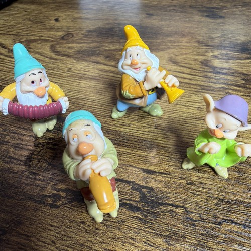 Snow white seven dwarfs pvc - seven,