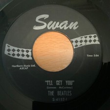 BEATLES - SHE LOVES YOU /