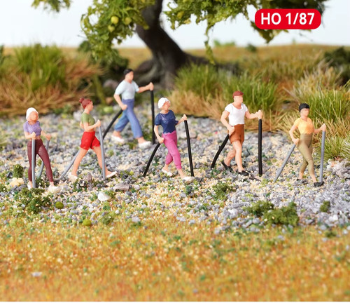 Walkers hikers model railway - hikers,