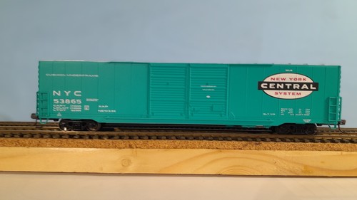 Walthers 60ft boxcar nyc - 60ft,