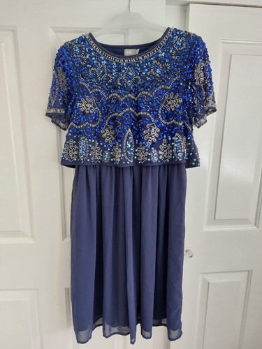 Gorgeous navy floral designed