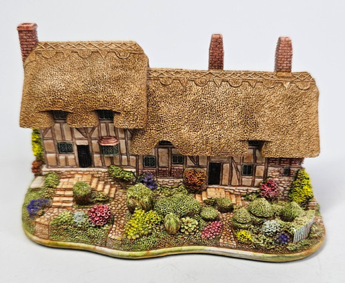 Lilliput lane annahathaway - lilliput, annahathaway's