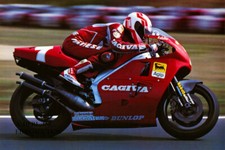 Cagiva C592 500cc V4 & Eddie Lawson, Hungary GP first Cagiva victory 1992 photo 
