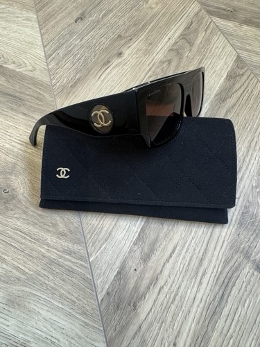 Chanel oversized square mask - oversized,
