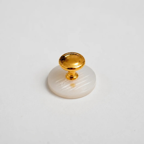 Short shank stud - short,