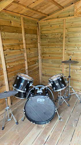 Drums black acoustic drum - black,