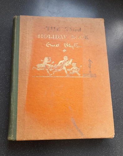 The third holiday book enid - the,