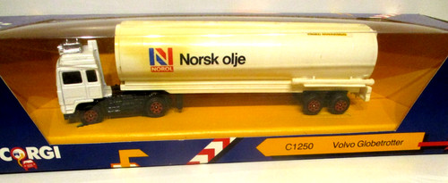 Corgi toys c1250 volvo - toys,