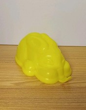 Plastic Rabbit Jelly Mould Bunny Baking Desert Shape Vintage Yellow