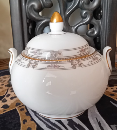 Wedgwood colchester lidded - wedgwood,