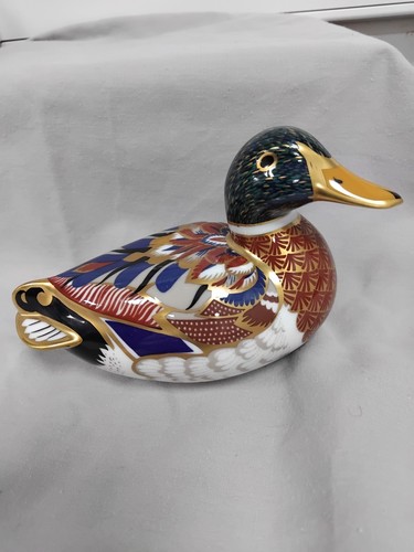 Royal crown derby - derby, style