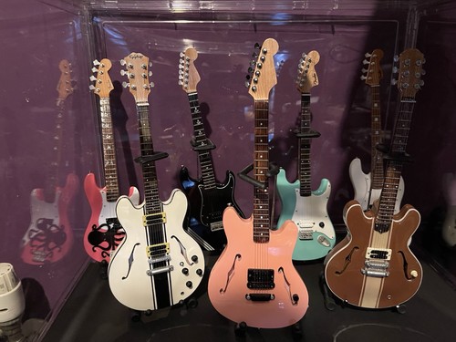 Blink 182 mini guitars tom - mini, guitars.