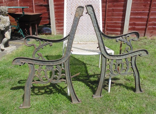 Vintage pair garden - (#831),