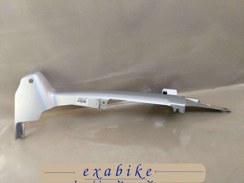 Rear right trim element for