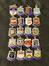 VINTAGE 20 MIXED SILVER ENAMEL SHIELD TRAVEL CHARMS