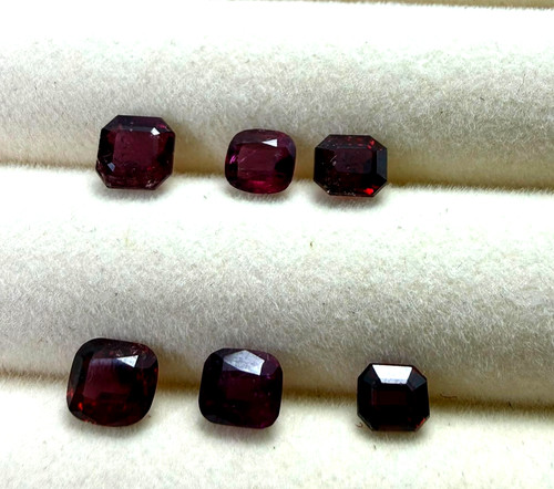 Carat natural garnet - 6.90,