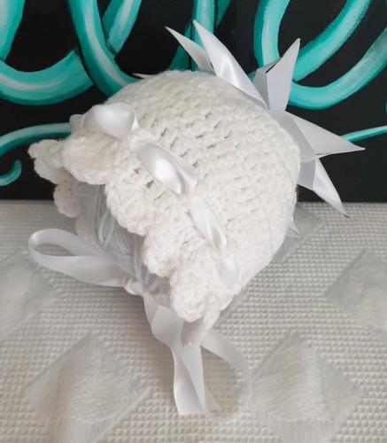 Crochet bonnet newborn size - bonnet.,