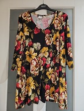 Ladies Black And Multi Floral Top With Stretch Size XL By Kim&Co..