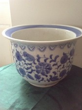 Large Chinese 10"D/7.5" H Blue & White Floral Pattern Planter/Pot