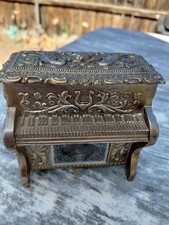 Vintage Upright Piano Music