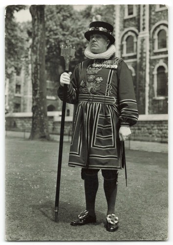 Tower london chief - of,