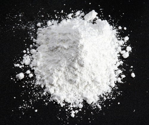 Zinc oxide fine - fine, powder