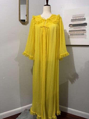 Vintage pleaded peignoir - pleaded, gm