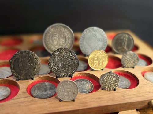 Coin display stands - 28,