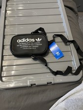 BNWT Unisex Adidas NMD