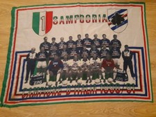 VINTAGE FLAG '90S FOOTBALL