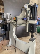 Baileigh Industrial Bp10e Hydraulic Bench Mount Press