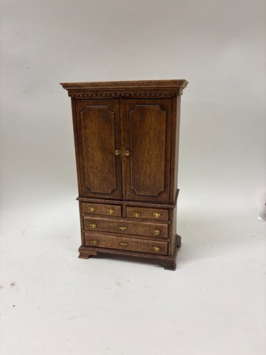 12th scale dolls house - 1:12th,