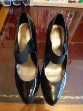   Love Label Size 7 Black