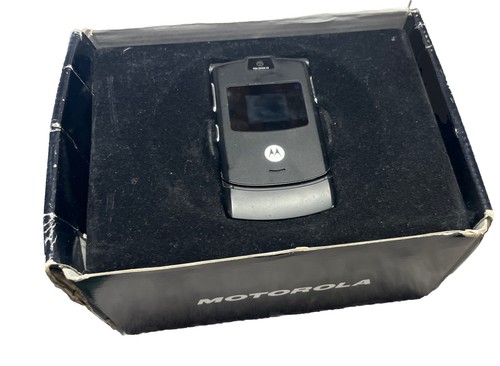 Vintage motorola razr flip - v3,