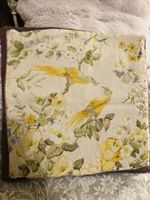 Yellow/cream/green Sanderson