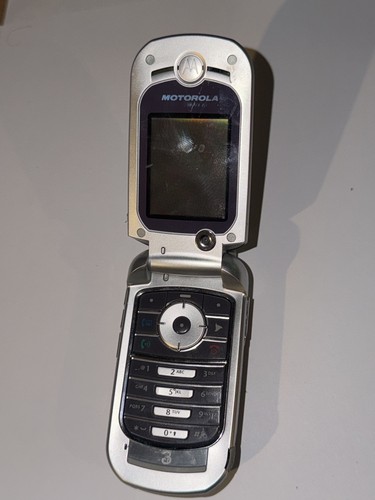 Retro 2000s motorola - motorola, v975