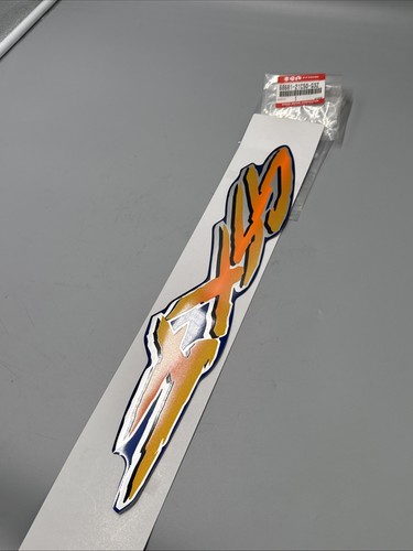 Suzuki side panel emblem - suzuki, panel,