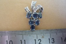 Pendant (625 silver ?) 6  blue gemstones (sapphires ?)