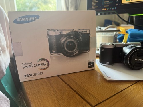 Samsung nx300 mirrorless - nx300,