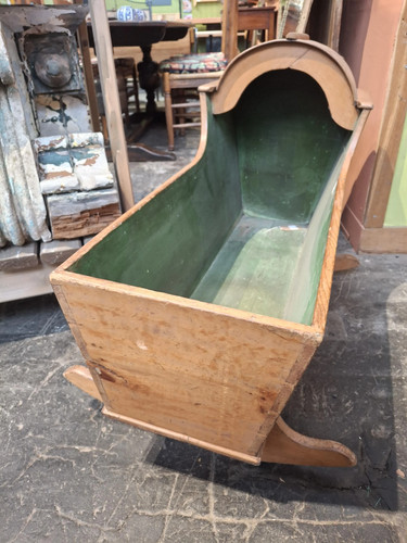 Antique pine rocking - , crib