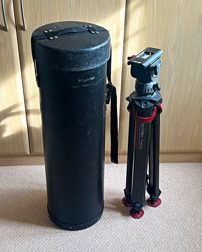Heavy duty tripod light - /,