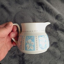 Royal Doulton - Hampton Court