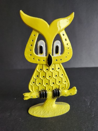 Vtg 1970 yellow metal - 1970's,