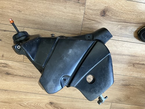 2005 ktm 125 petrol tank - 2005,