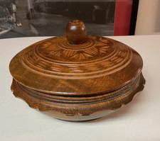 Wooden Trinket Box Jewellery Box Hand Crafted Vintage round with lid ornate