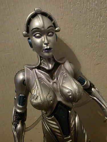 Mezco metropolis fritz lang - mezco,