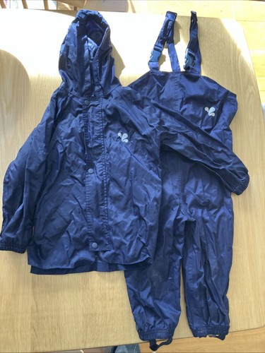 Muddy puddles waterproof - muddy,
