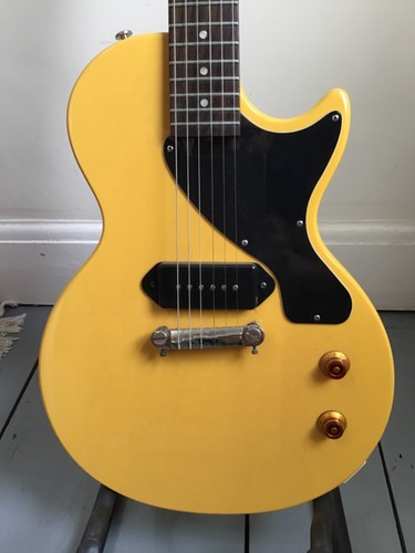 Electric guitar - electric,