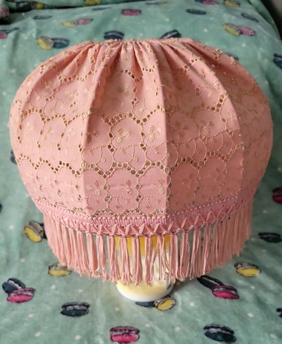 Vintage 1970s pink - pink, lace