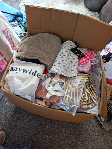 Tiktok mixed clothing job lot - clothing,